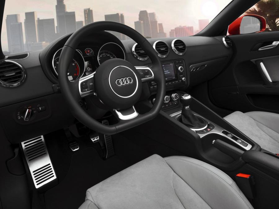Торпедо Audi TT 1.8 TFSI Roadster (8J) 2010 года  (WW) (фото 4 из 16)